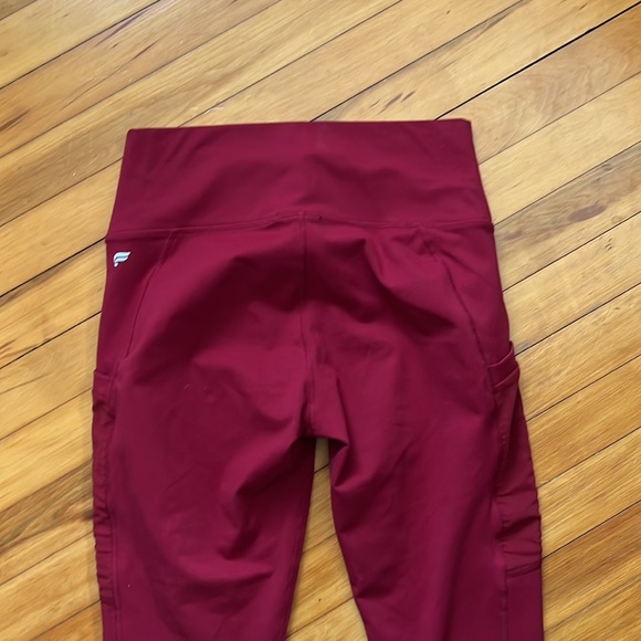 2 Fabletics Leggings Size M - Picture 7 of 9